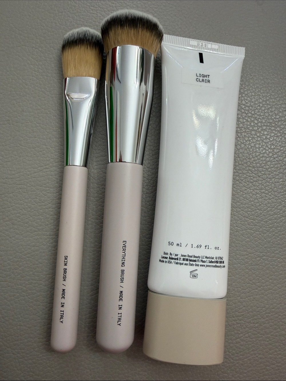 Jones Road Tinted Moisturizer Set in Blush and Cream - Picture 3 of 4
